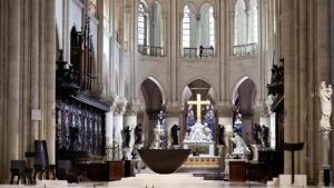 Sau 1 tháng mở cửa lại, Nhà thờ Đức Bà Paris có 860 ngàn người viếng thăm
