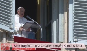 Chúa lên thuyền cuộc đời chúng ta và mời chúng ta ra khơi