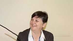 Bổ nhiệm đầu tiên của ĐTC Lêô cho Giáo triều Roma: một nữ tu làm Tổng Thư ký Bộ Tu sĩ