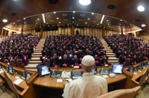 Đức Thánh Cha: Giám mục là người phục vụ đức tin, không khát vọng quyền lực