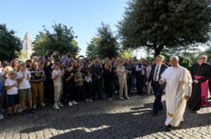 Đức Thánh Cha gặp gỡ các nhân viên và gia đình thuộc Bộ Truyền Thông