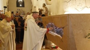 Đức Hồng y Parolin: “Thánh Carlo Acutis, viên ngọc quý của Assisi và món quà lớn cho Giáo hội”