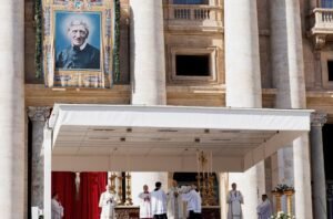 Đức Hồng Y Tagle: Thánh John Henry Newman – Tiến sĩ Hội Thánh và là “Tiến sĩ Truyền giáo”