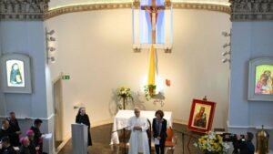 Đức Thánh Cha Lêô XIV thăm viếng Nhà Tình thương của Dòng Tiểu muội người nghèo: “Bác ái nảy sinh từ tình huynh đệ”