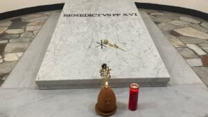 Các Thánh lễ tại Vatican nhân kỷ niệm 3 năm Đức Giáo hoàng Biển Đức XVI qua đời