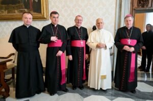 Các Giám mục Ba Lan mời Đức Thánh Cha viếng thăm nước này