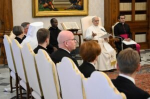 Đức Thánh Cha Lêô XIV: Hãy mang ánh sáng của Chúa đến những tăm tối