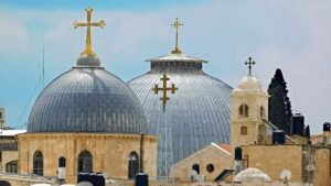 Cảnh sát Israel ngăn cản Đức Thượng phụ Pizzaballa vào Nhà thờ Mộ Chúa