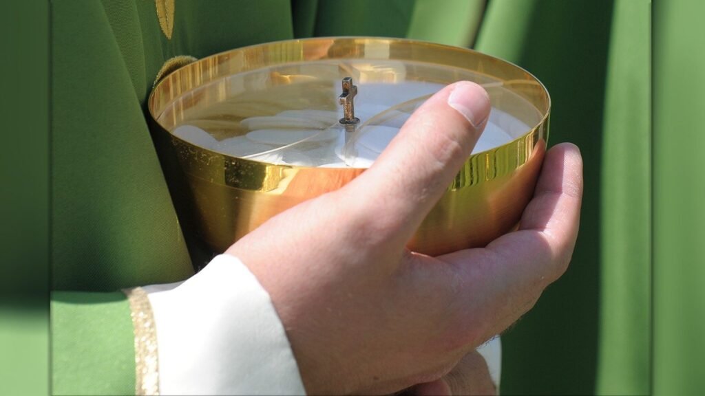 Đức Thánh Cha chúc mừng linh mục cao tuổi nhất thế giới nhân sinh nhật 110 tuổi