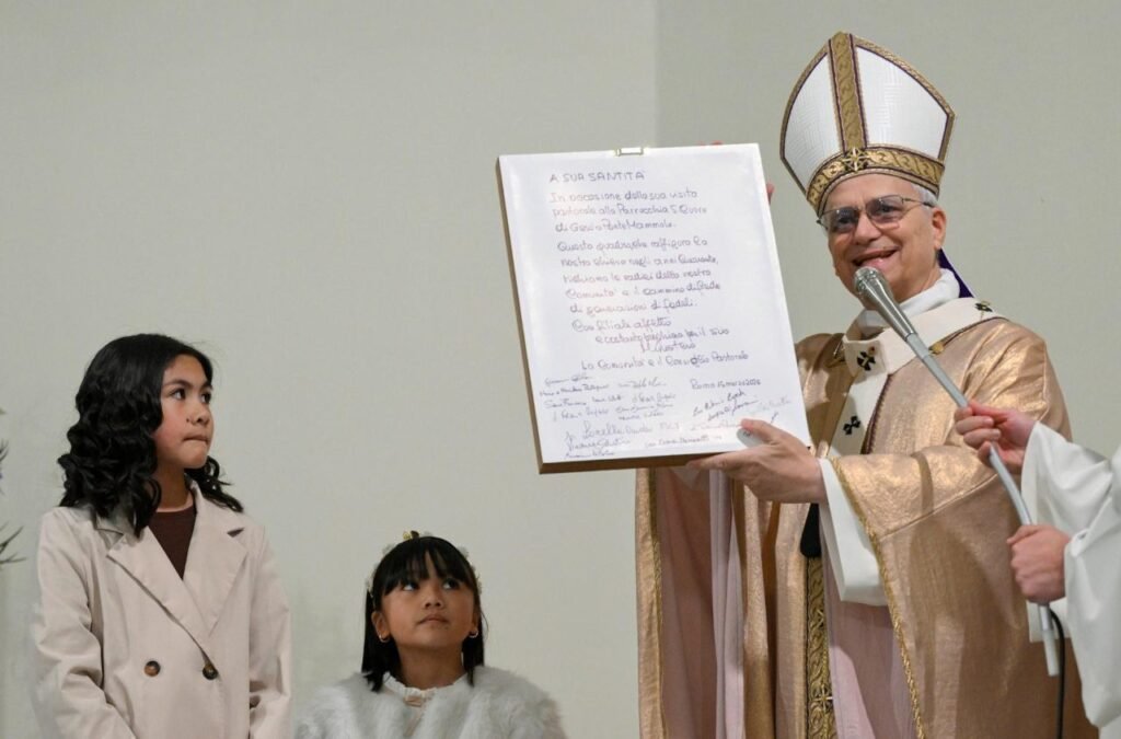 Đức Thánh Cha thăm mục vụ giáo xứ Thánh Tâm ở Roma