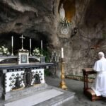 Hiệp thông với Đức Thánh Cha lần hạt Mân Côi vào ngày 30/5 cầu cho hòa bình