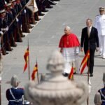 Đức Thánh Cha đến Madrid, gặp gỡ Quốc vương và Hoàng hậu Tây Ban Nha