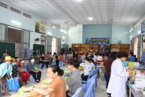 Dòng Mẹ Chúa Cứu Chuộc: Khám bệnh và phát thuốc miễn phí cho những người có hoàn cảnh khó khăn