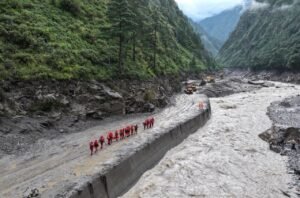 Đức Thánh Cha cầu nguyện cho các nạn nhân lũ quét tại Nepal