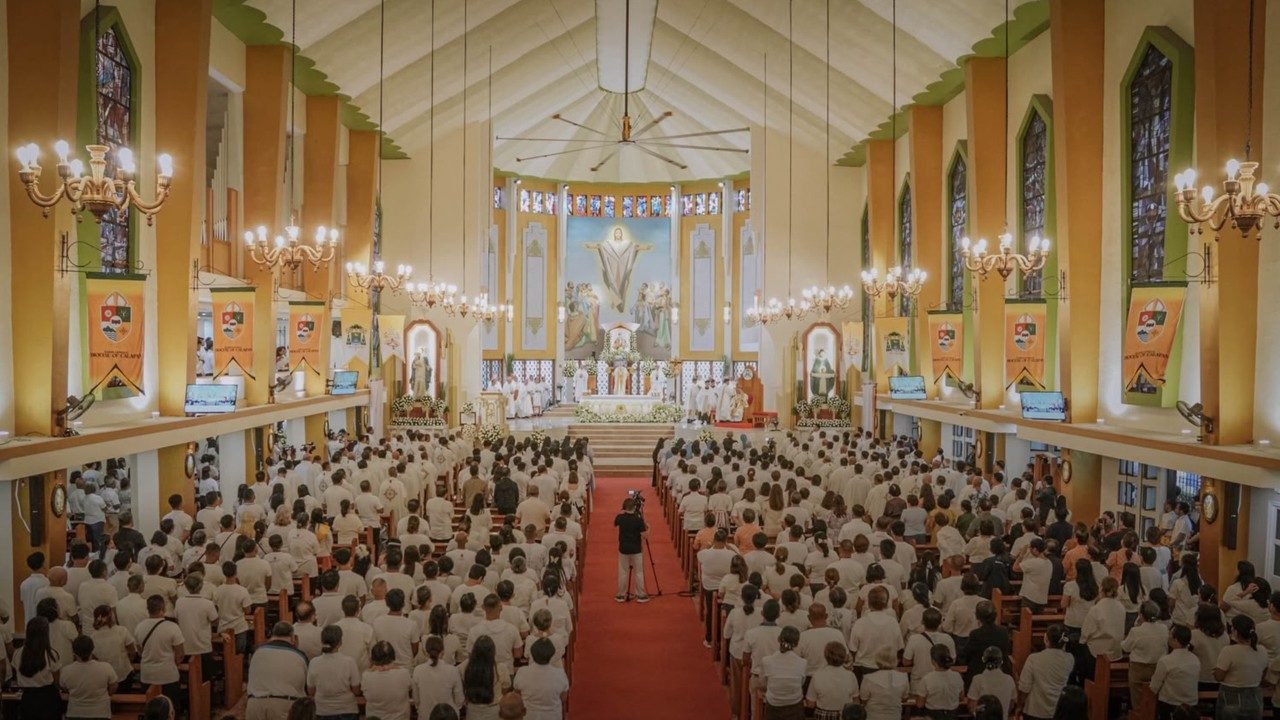 Hạt Đại diện Tông tòa Calapan trở thành giáo phận sau gần 90 năm truyền giáo